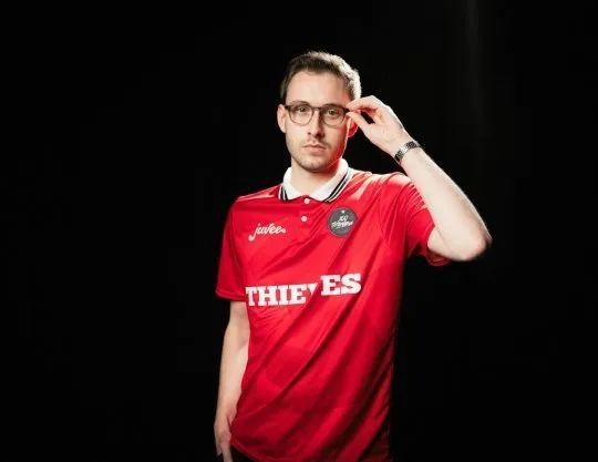 TSM碾压100T,Ruler完成史诗逆转顶尖较量八强赛,留下经典瞬间 TSM碾压100T,Ruler完成史诗逆转顶尖较量八强赛,留下经典瞬间