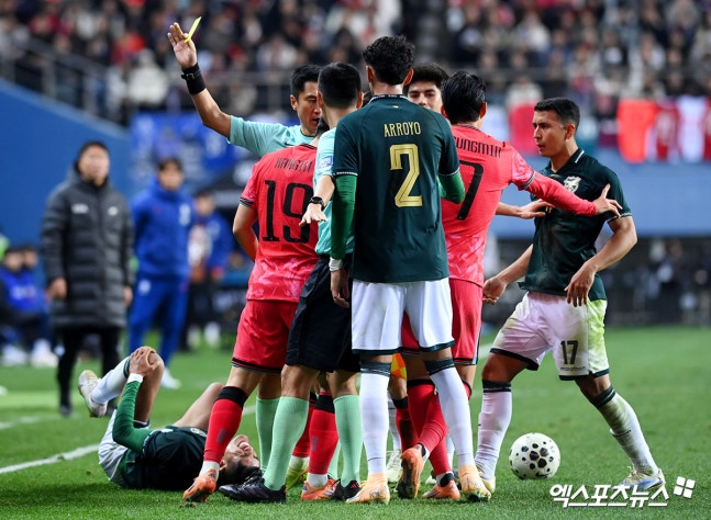 韩国队完胜葡萄牙队，奥恰洛夫扛起全队